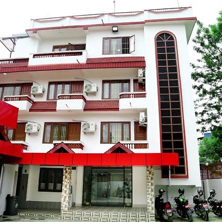 Oyo 104 Hotel Baltic Inn كاتماندو المظهر الخارجي الصورة